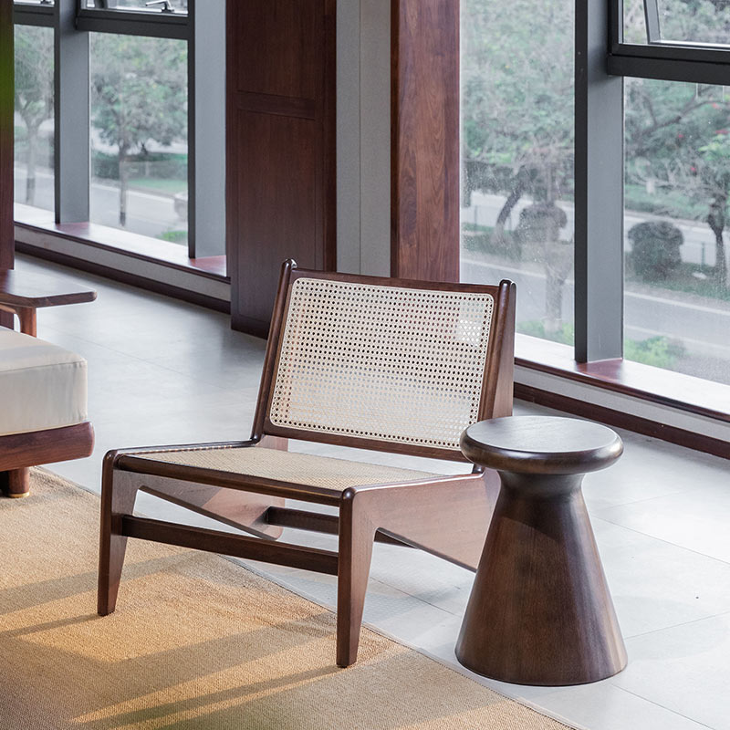 東家 ? 塘倉昌迪加爾椅